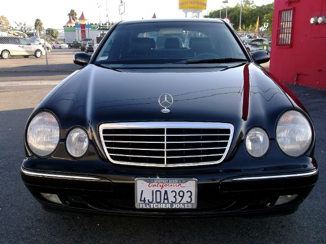 Mercedes-Benz E-Class 2000 photo 1