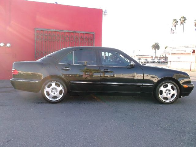 Mercedes-Benz E-Class 2000 photo 4