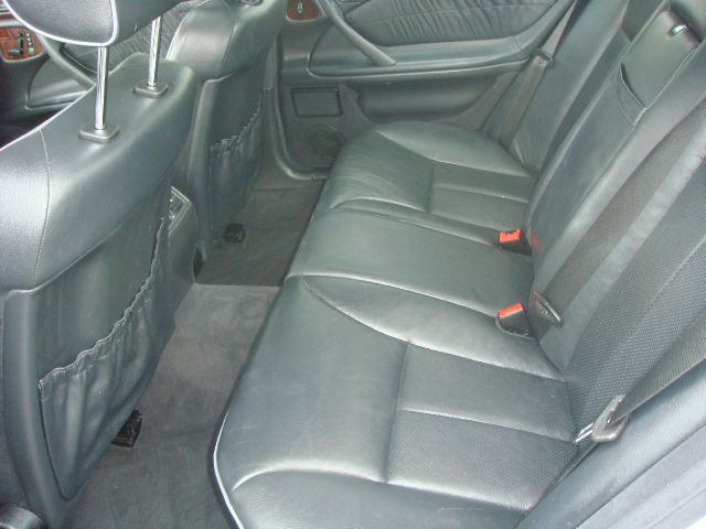 Mercedes-Benz E-Class 2000 photo 1