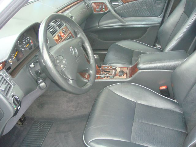 Mercedes-Benz E-Class 2000 photo 6