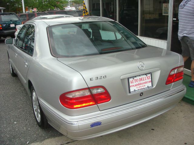 Mercedes-Benz E-Class 2000 photo 9