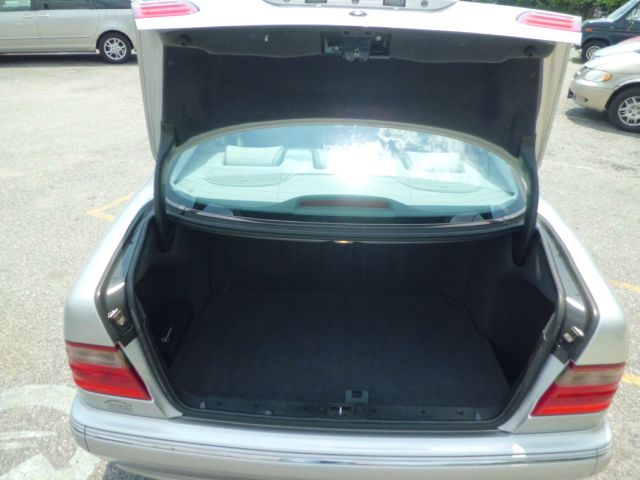 Mercedes-Benz E-Class 2000 photo 13