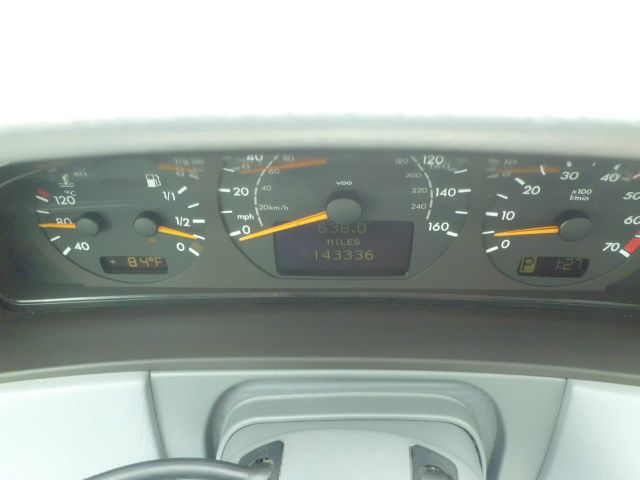 Mercedes-Benz E-Class 2000 photo 15