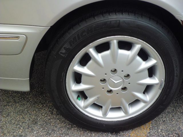 Mercedes-Benz E-Class 2000 photo 16