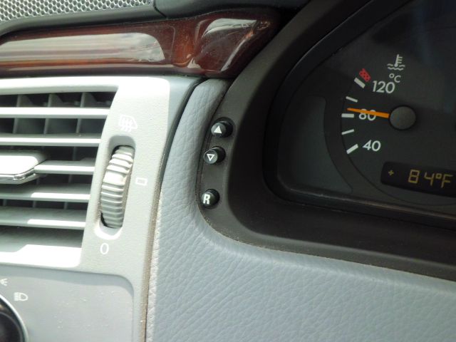 Mercedes-Benz E-Class 2000 photo 18