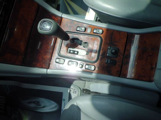 Mercedes-Benz E-Class 2000 photo 23