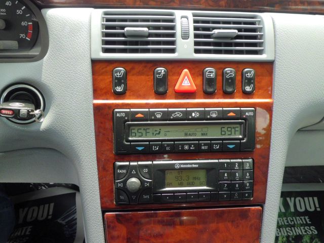 Mercedes-Benz E-Class 2000 photo 5