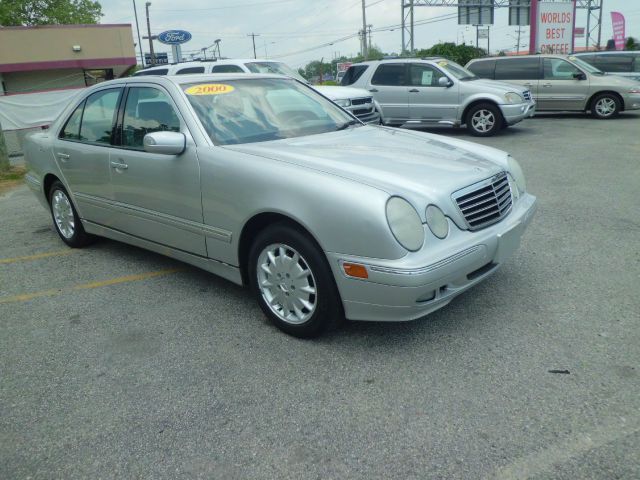 Mercedes-Benz E-Class 2000 photo 8