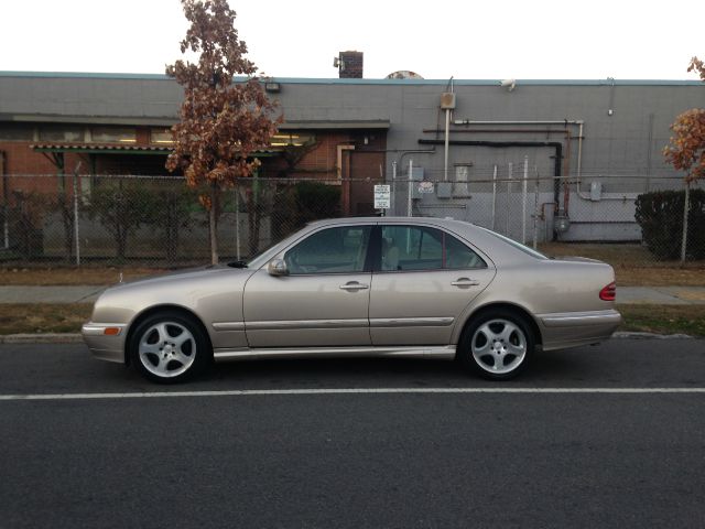 Mercedes-Benz E-Class 2001 photo 4