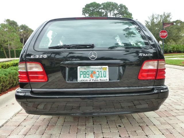 Mercedes-Benz E-Class 2001 photo 4