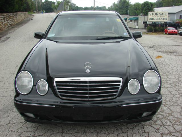 Mercedes-Benz E-Class 2001 photo 3