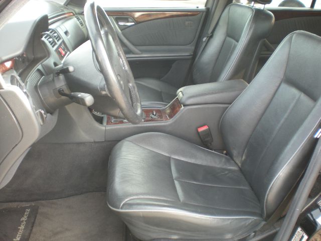 Mercedes-Benz E-Class 2001 photo 2