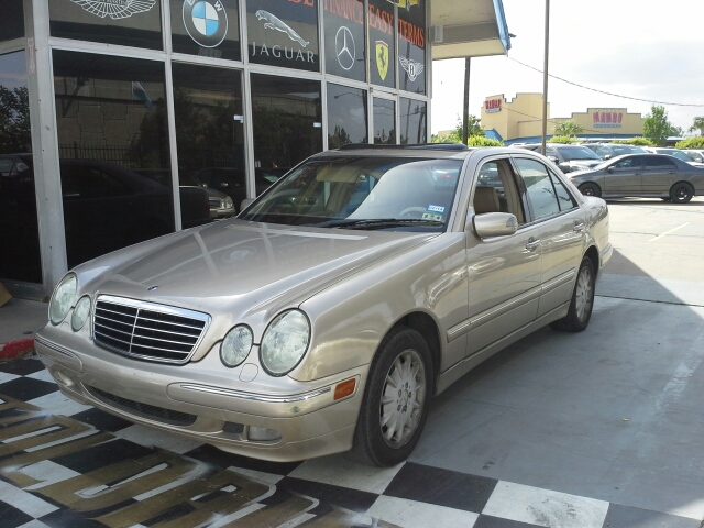 Mercedes-Benz E-Class 2001 photo 4