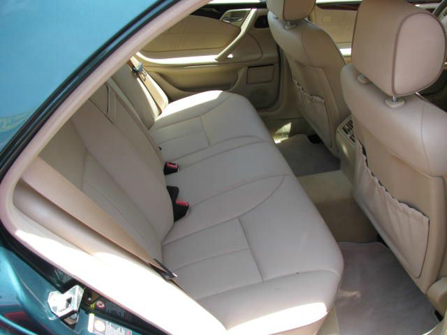 Mercedes-Benz E-Class 2001 photo 3