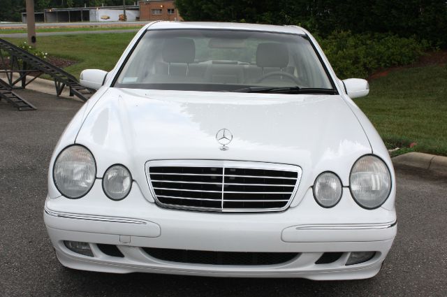 Mercedes-Benz E-Class 2001 photo 4