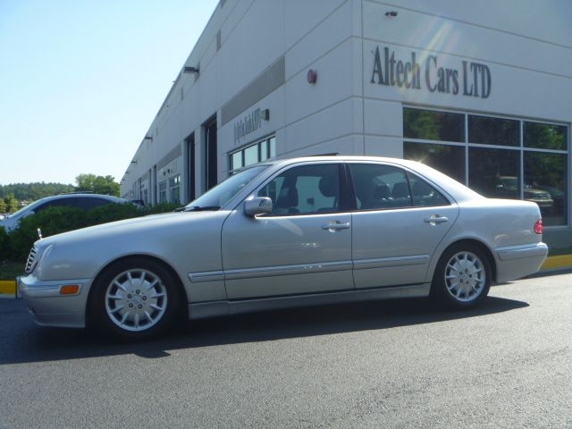 Mercedes-Benz E-Class 2001 photo 4