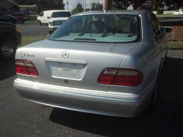 Mercedes-Benz E-Class 2001 photo 4