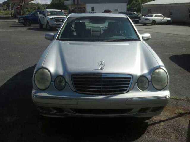 Mercedes-Benz E-Class 2001 photo 8