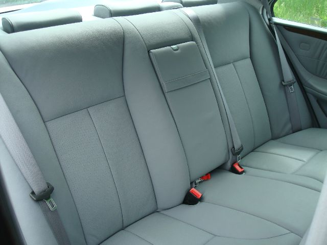 Mercedes-Benz E-Class 2002 photo 1