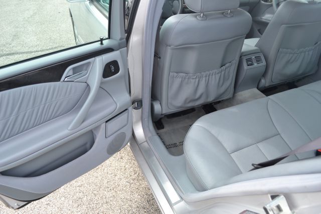 Mercedes-Benz E-Class 2002 photo 14