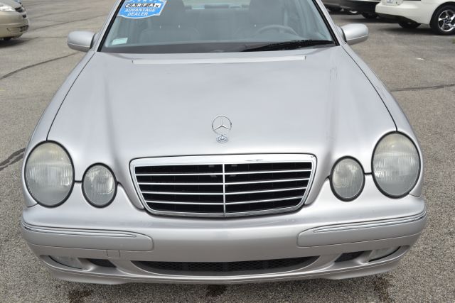Mercedes-Benz E-Class 2002 photo 35