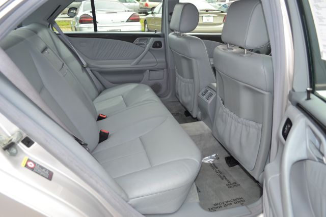 Mercedes-Benz E-Class 2002 photo 6