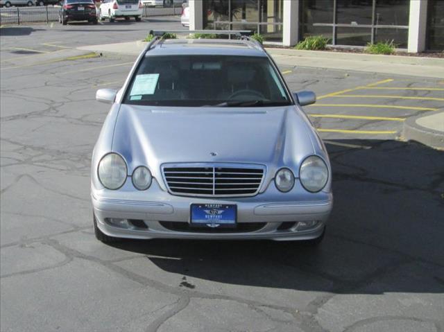 Mercedes-Benz E-Class 2002 photo 1