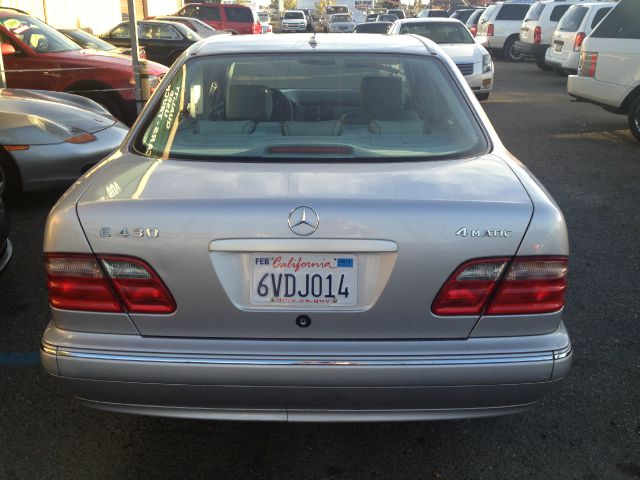 Mercedes-Benz E-Class 2002 photo 4