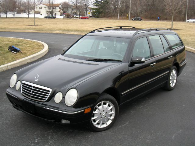 Mercedes-Benz E-Class 2002 photo 3