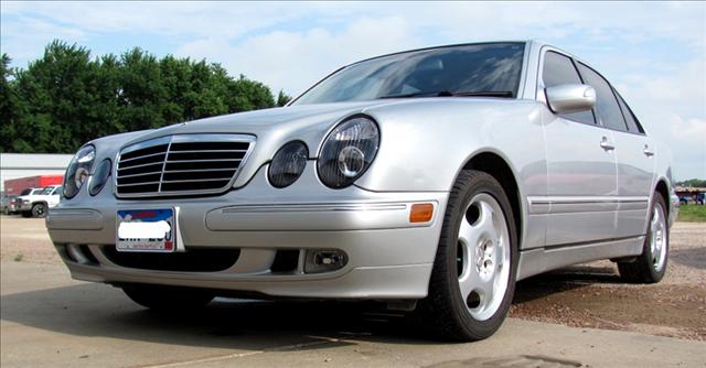 Mercedes-Benz E-Class 2002 photo 1