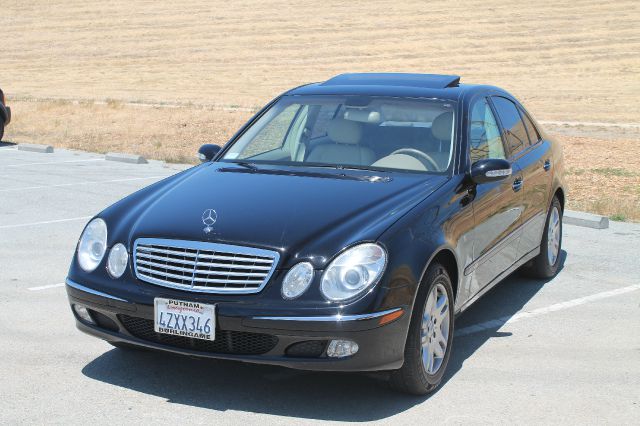 Mercedes-Benz E-Class 2003 photo 4