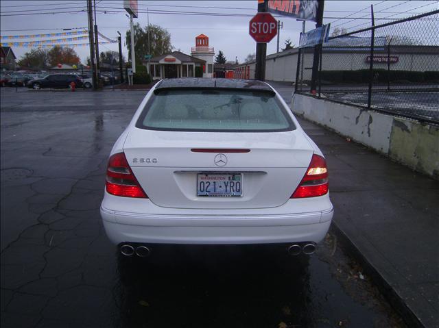 Mercedes-Benz E-Class 2003 photo 1