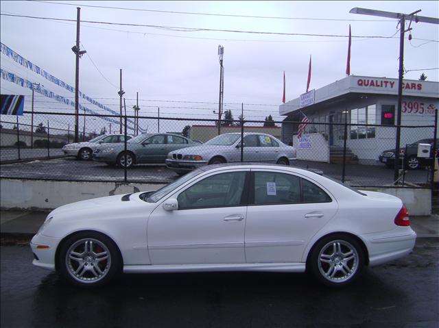 Mercedes-Benz E-Class 2003 photo 3