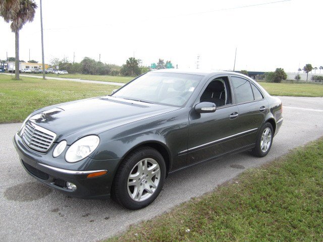 Mercedes-Benz E-Class 2003 photo 1