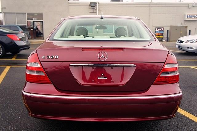 Mercedes-Benz E-Class 2003 photo 4