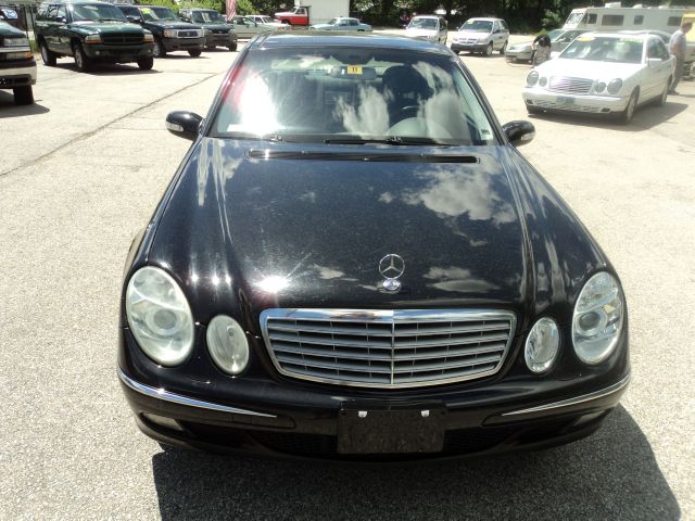 Mercedes-Benz E-Class 2003 photo 1