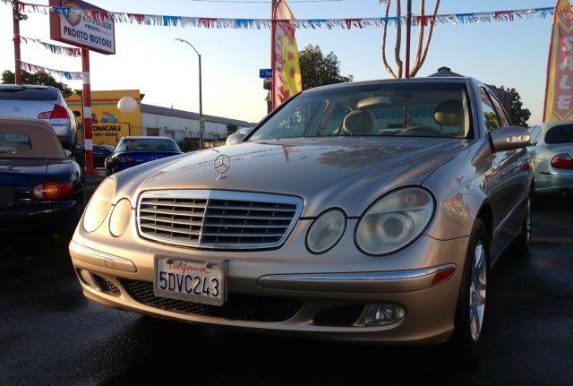 Mercedes-Benz E-Class 2003 photo 1