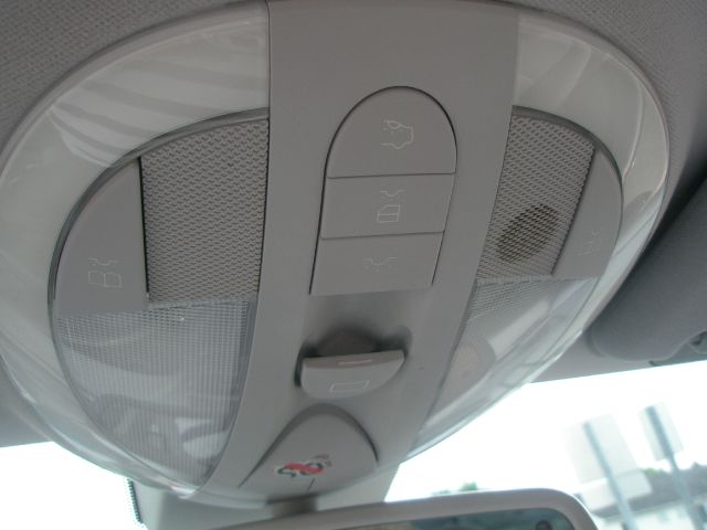 Mercedes-Benz E-Class 2003 photo 17