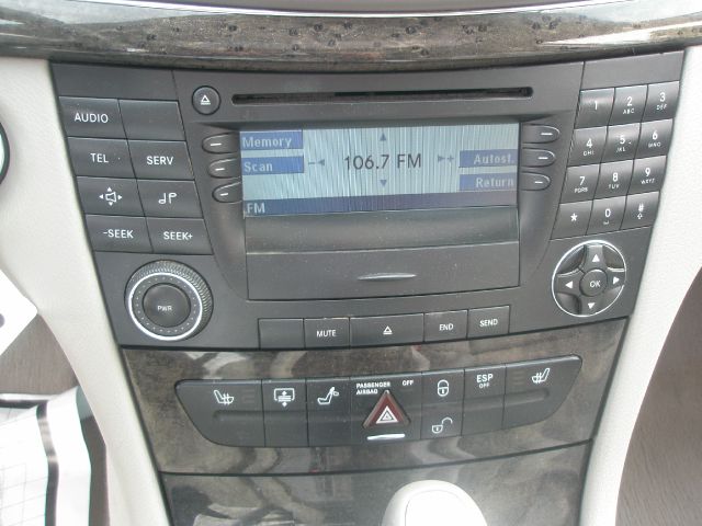 Mercedes-Benz E-Class 2003 photo 18