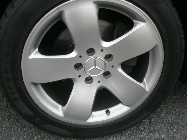 Mercedes-Benz E-Class 2003 photo 2