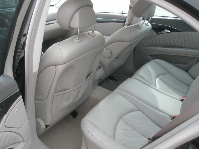 Mercedes-Benz E-Class 2003 photo 25