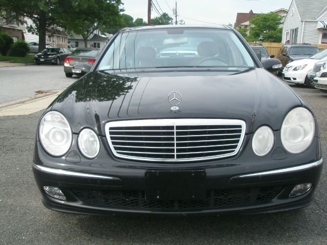 Mercedes-Benz E-Class 2003 photo 31