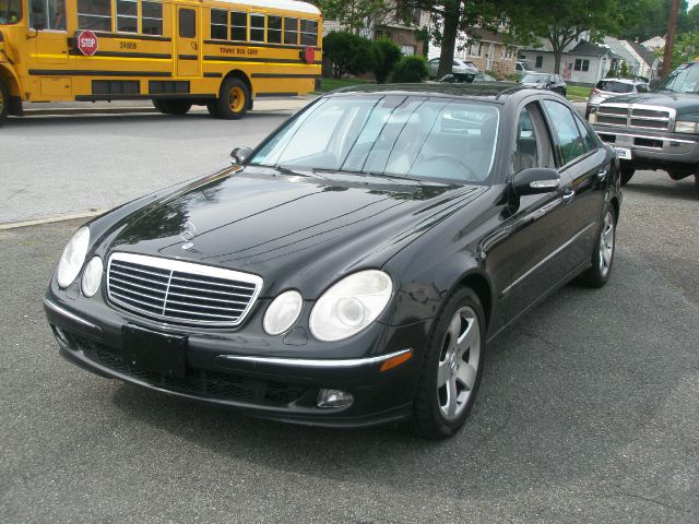 Mercedes-Benz E-Class 2003 photo 32