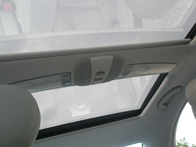 Mercedes-Benz E-Class 2003 photo 36