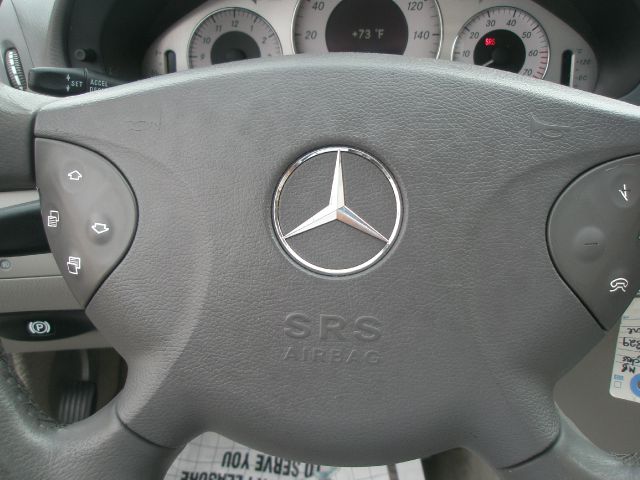 Mercedes-Benz E-Class 2003 photo 9