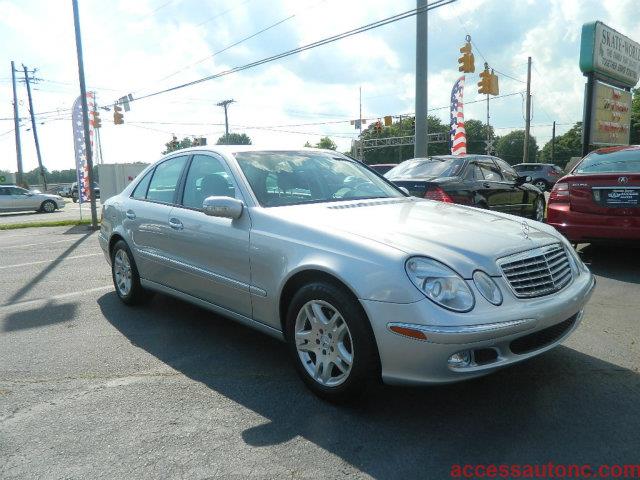 Mercedes-Benz E-Class 2003 photo 0