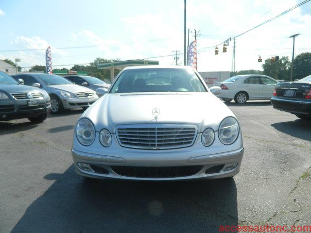Mercedes-Benz E-Class 2003 photo 1