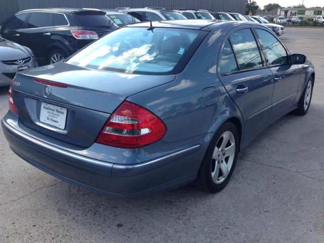 Mercedes-Benz E-Class 2003 photo 1