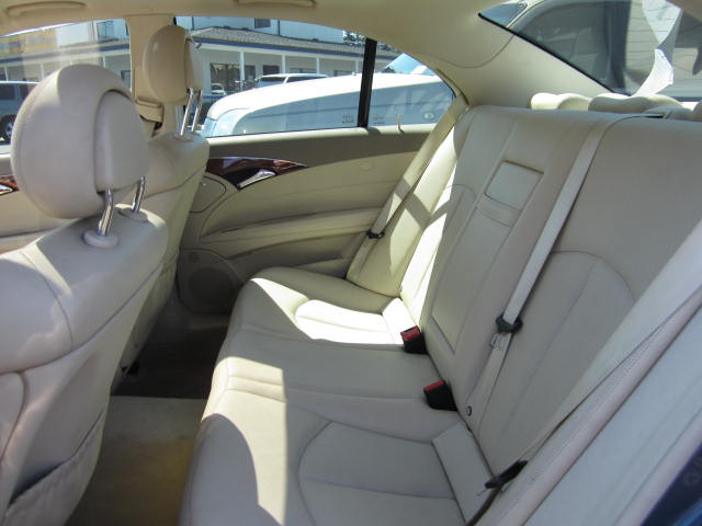 Mercedes-Benz E-Class 2003 photo 2