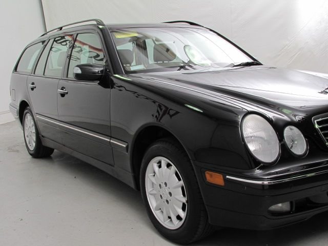 Mercedes-Benz E-Class 2003 photo 3